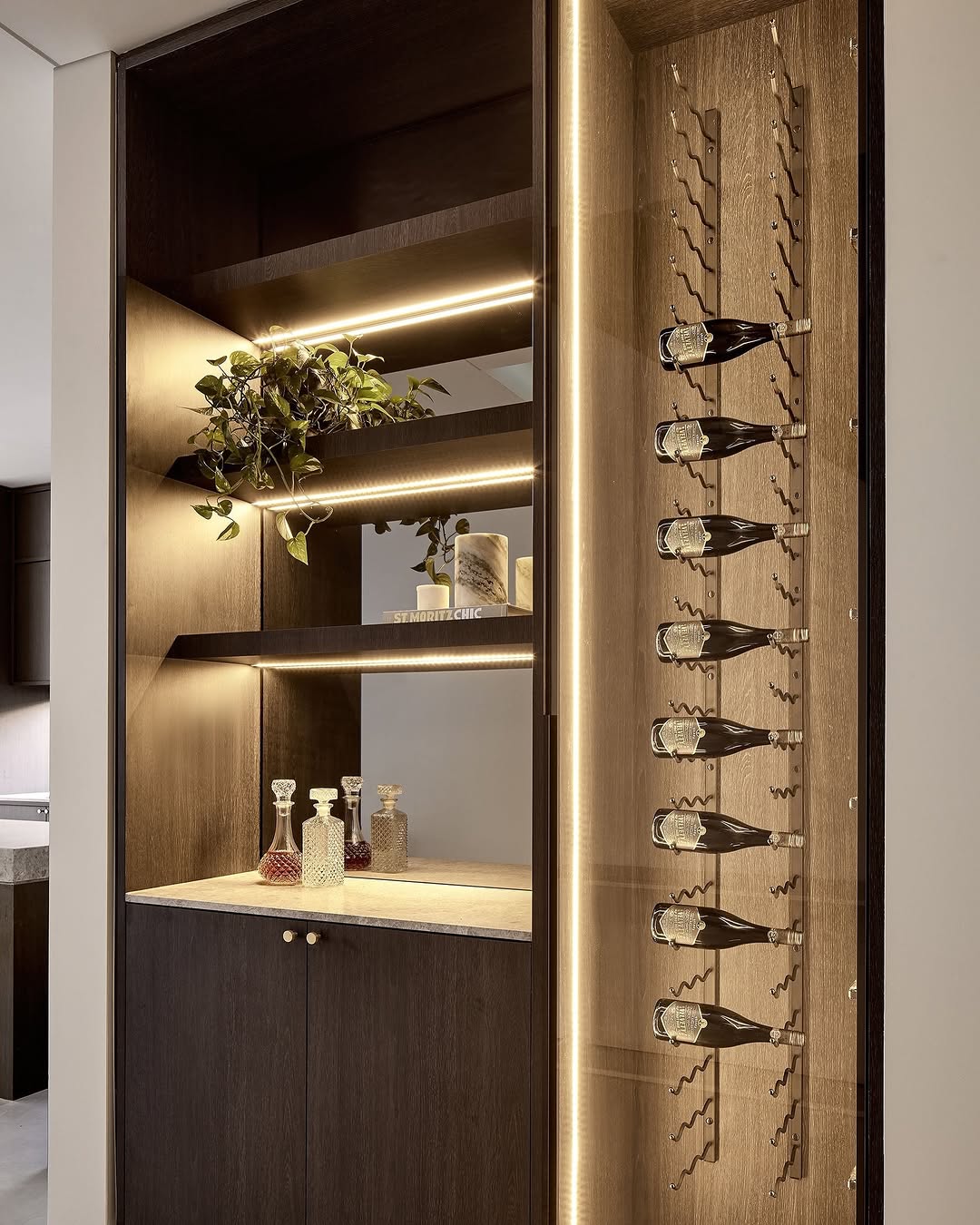 Modern luxury in Abbotsford – a stunning duplex featuring sleek design and premium finishes - Image 1