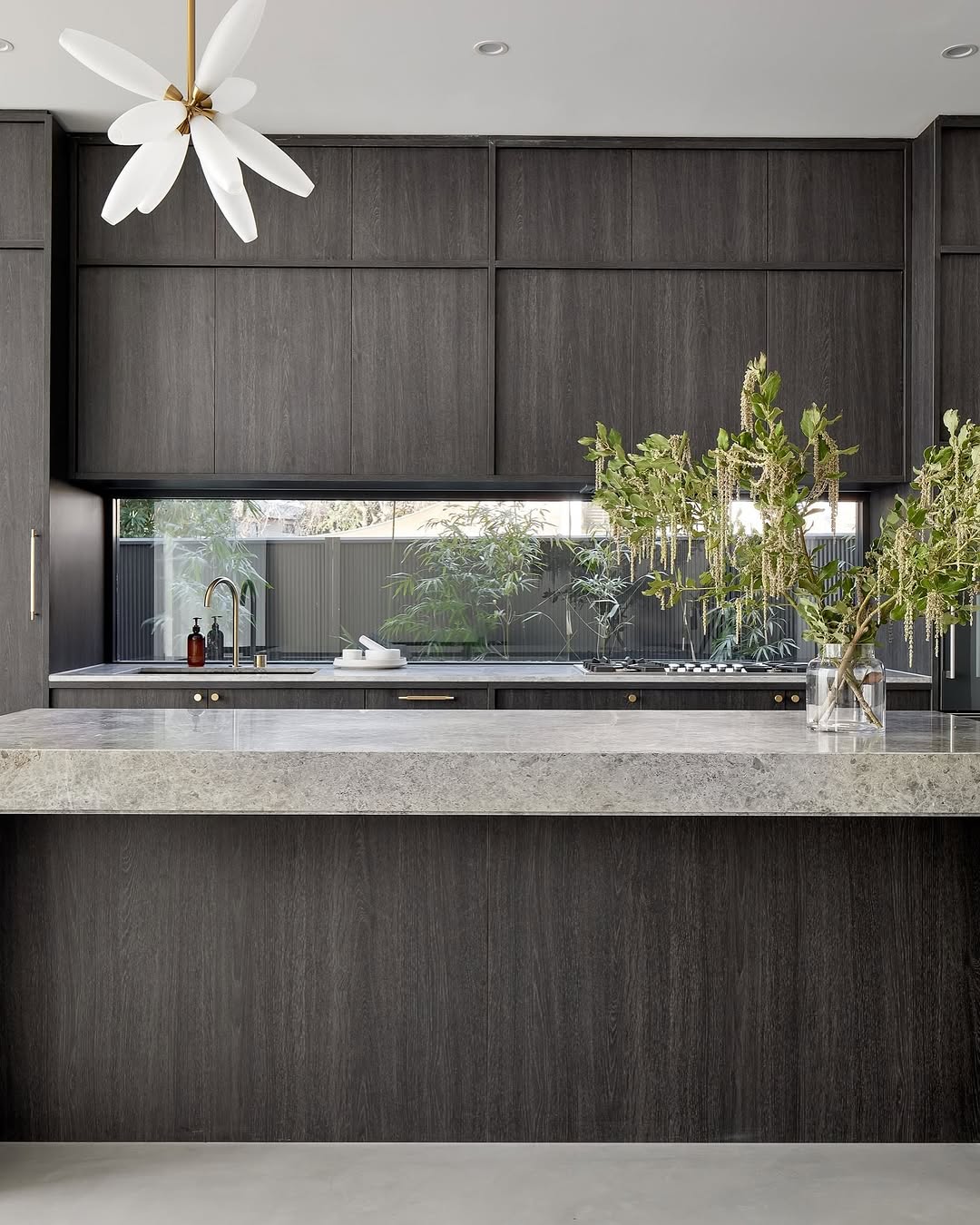 Modern luxury in Abbotsford – a stunning duplex featuring sleek design and premium finishes — image 2