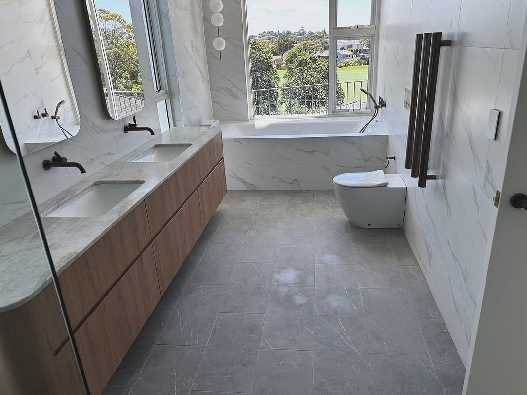 Marvelous interior job in Sydney’s Eastern suburbs accentuating a modern sleek finish. — image 3